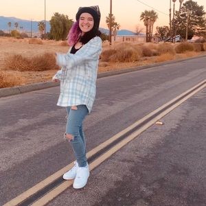 Meet your Posher, Rayzele